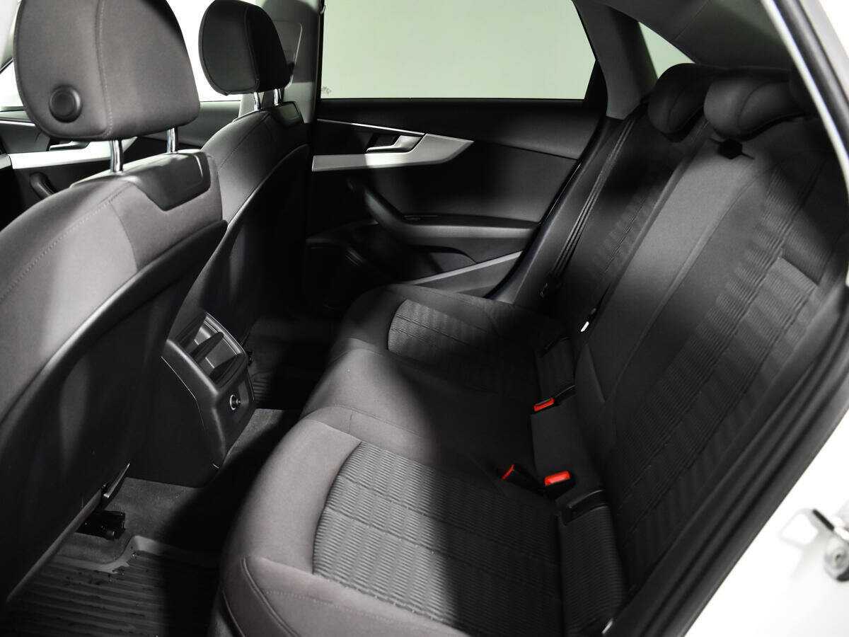 Audi A4, 2016 Фото №10