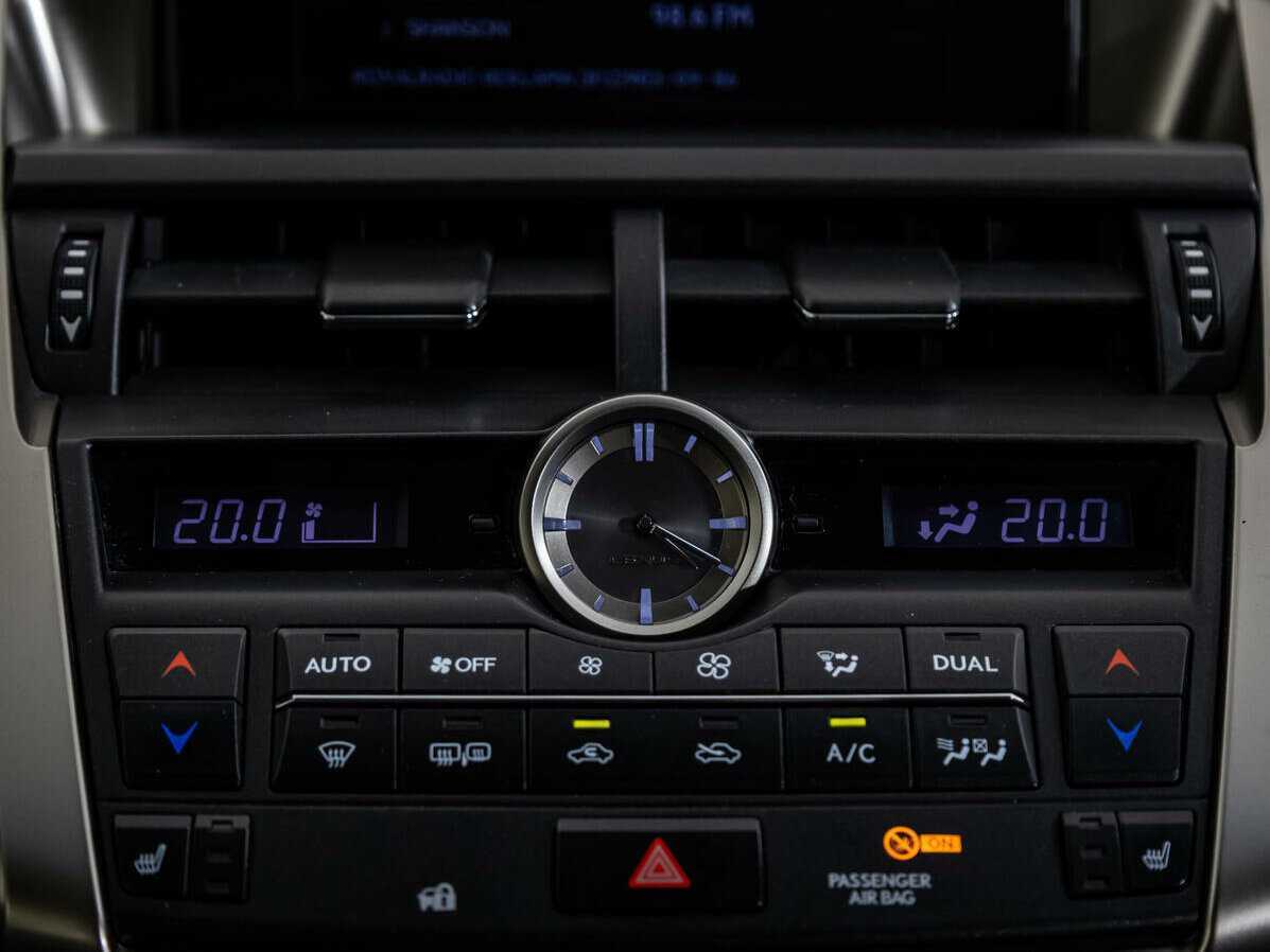 Lexus NX 200, 2015 Фото №14