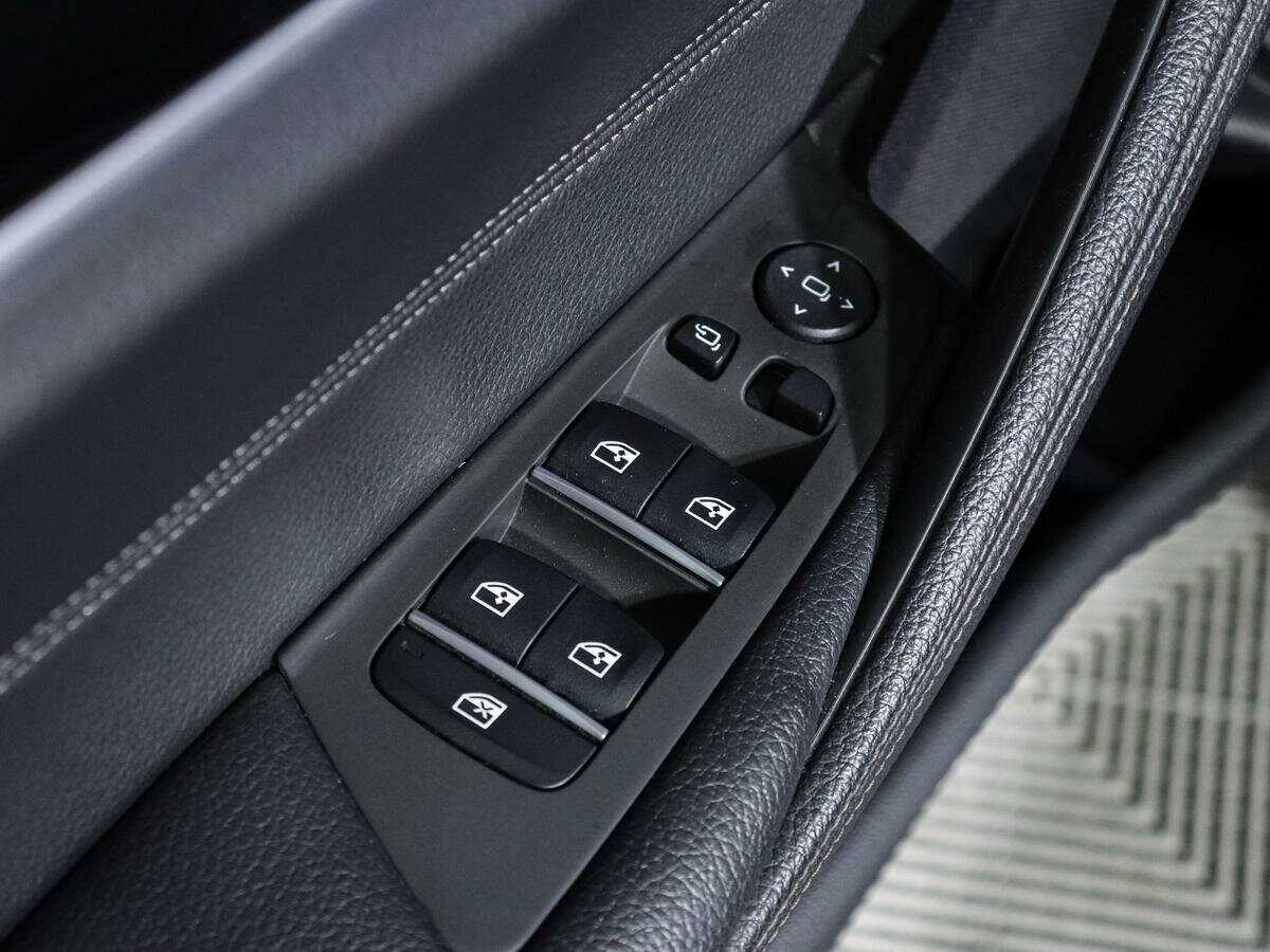 BMW 5 серии 520d, 2019 Фото №14