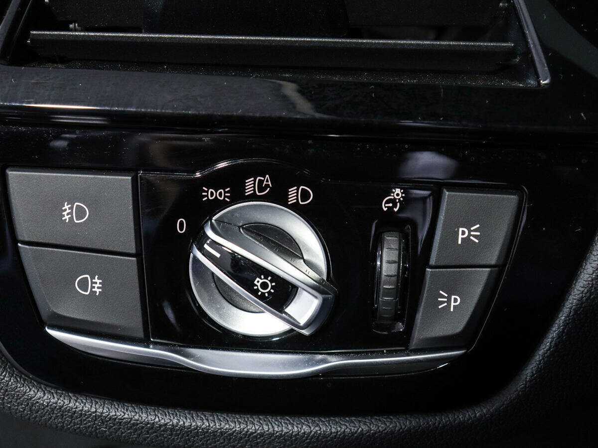 BMW 5 серии 520d, 2019 Фото №16