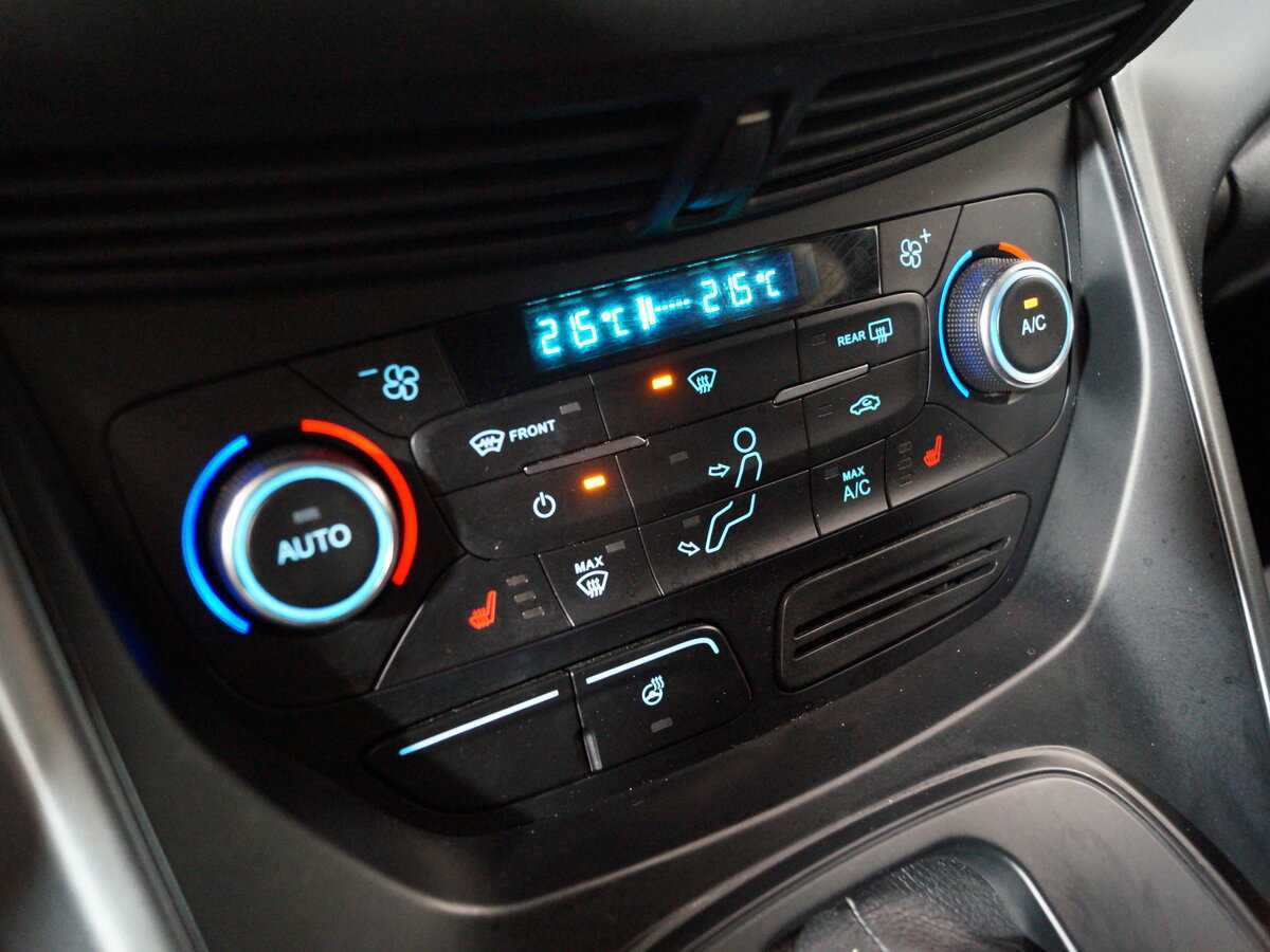 Ford Kuga, 2018 Фото №16