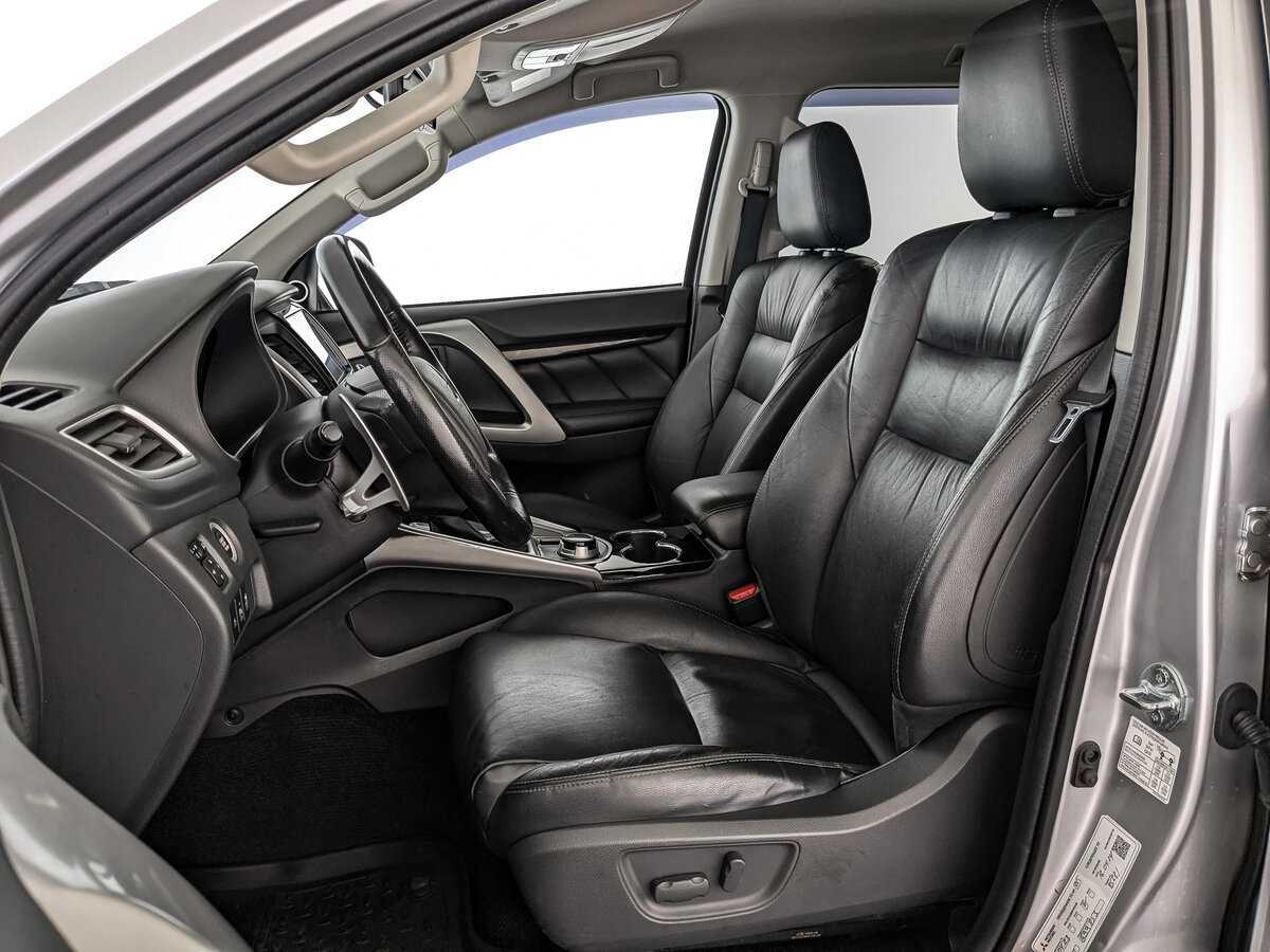 Mitsubishi Pajero Sport, 2018 Фото №16