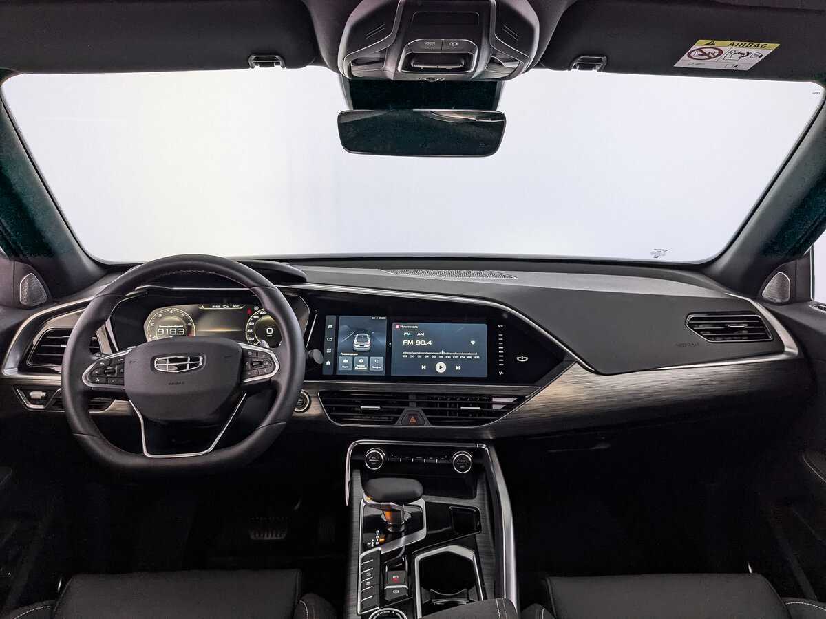 Geely Tugella, 2023 Фото №10