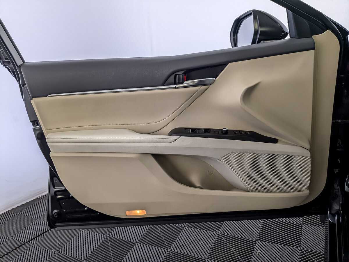 Toyota Camry, 2021 Фото №15