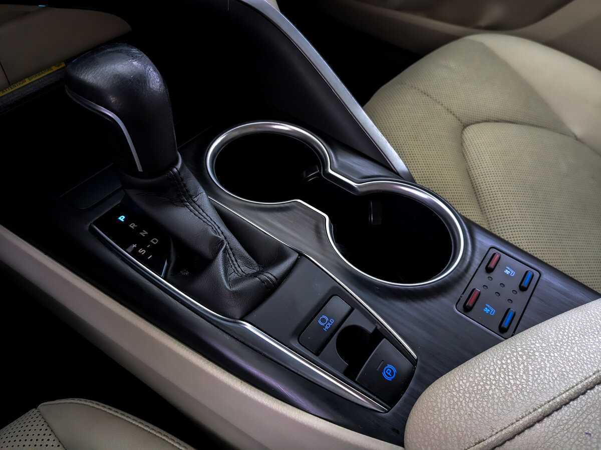 Toyota Camry, 2021 Фото №23