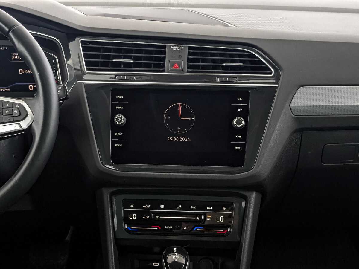 Volkswagen Tiguan, 2021 Фото №11