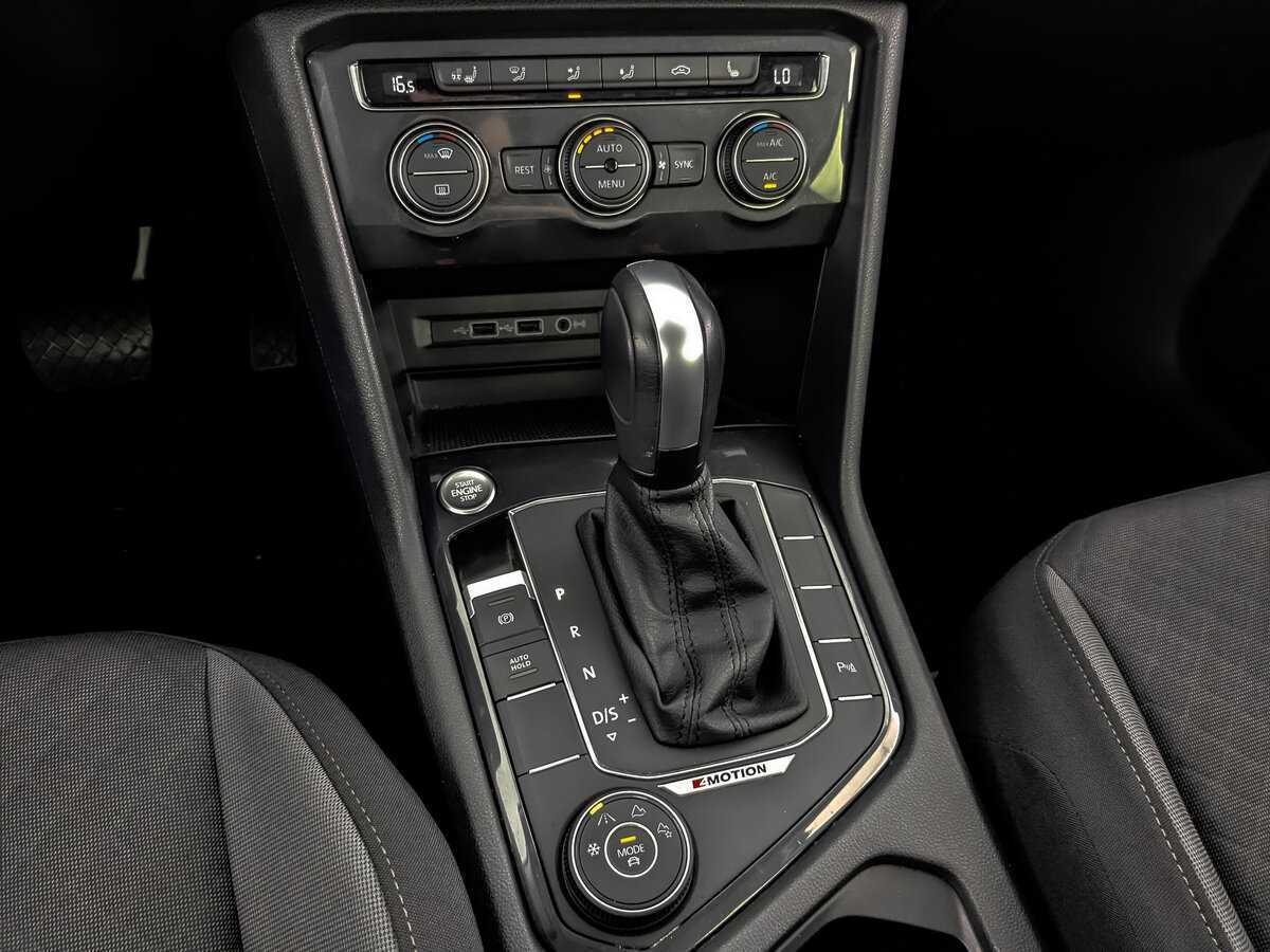 Volkswagen Tiguan, 2020 Фото №22