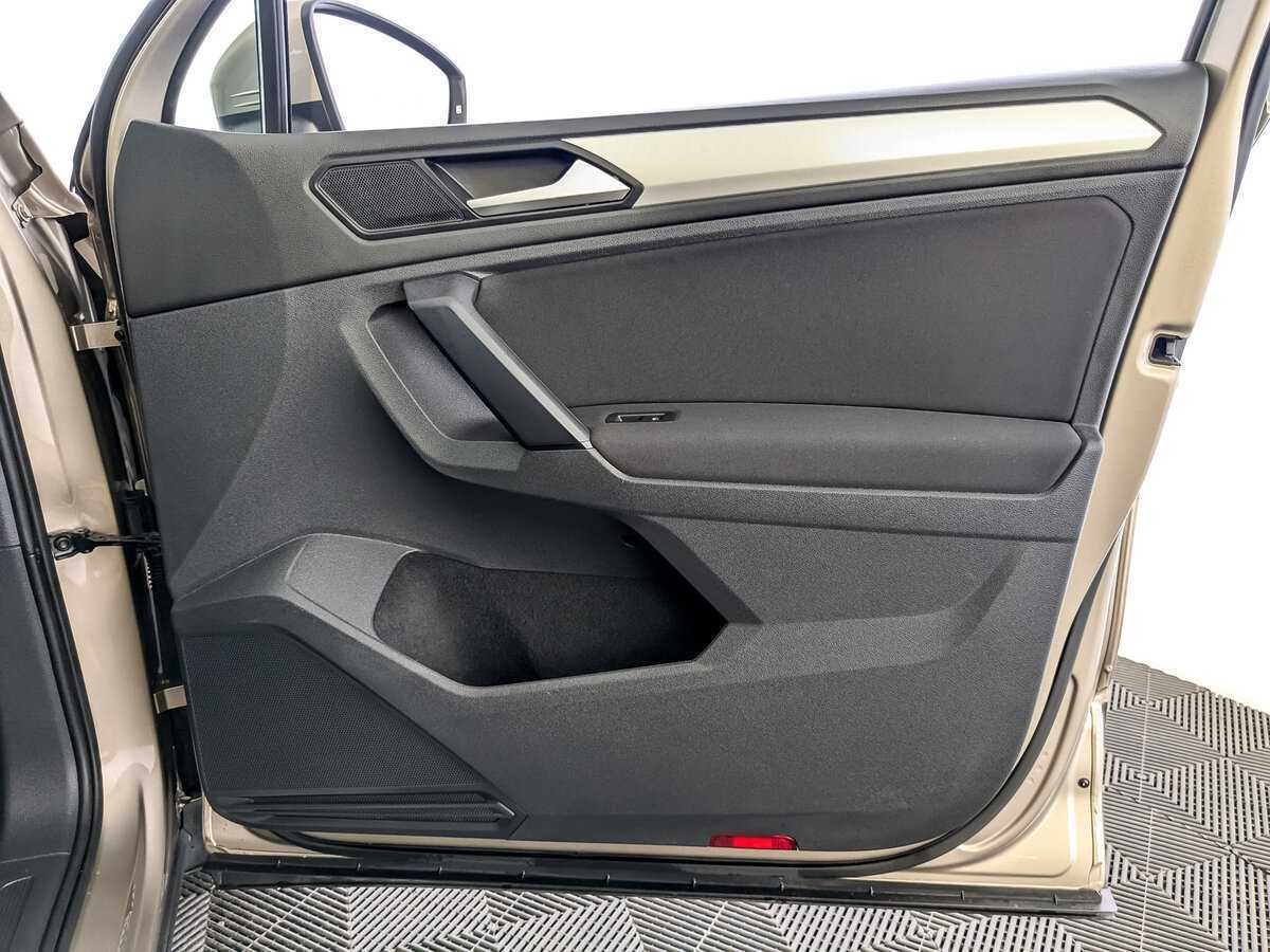 Volkswagen Tiguan, 2019 Фото №20