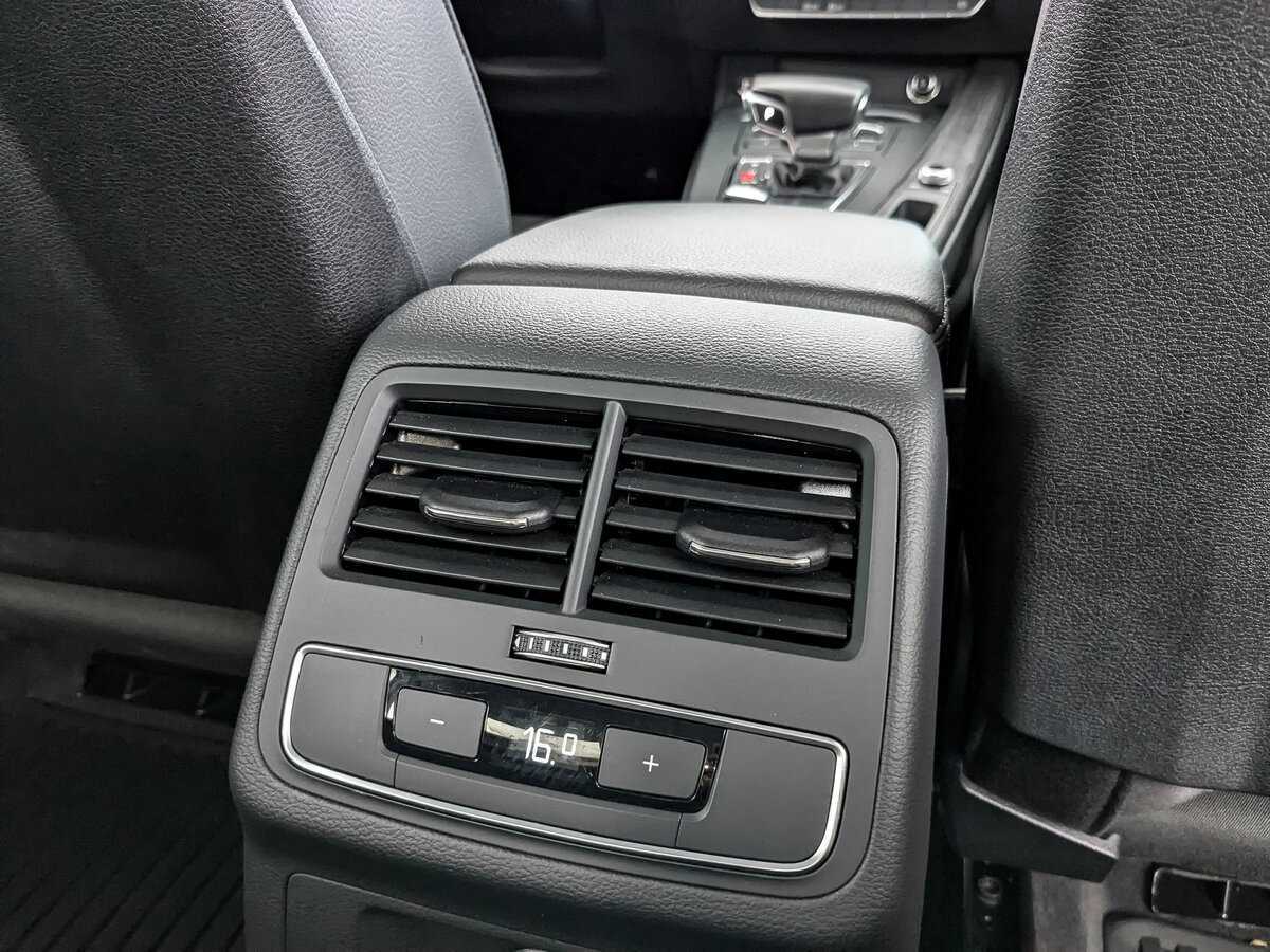 Audi A4, 2018 Фото №22
