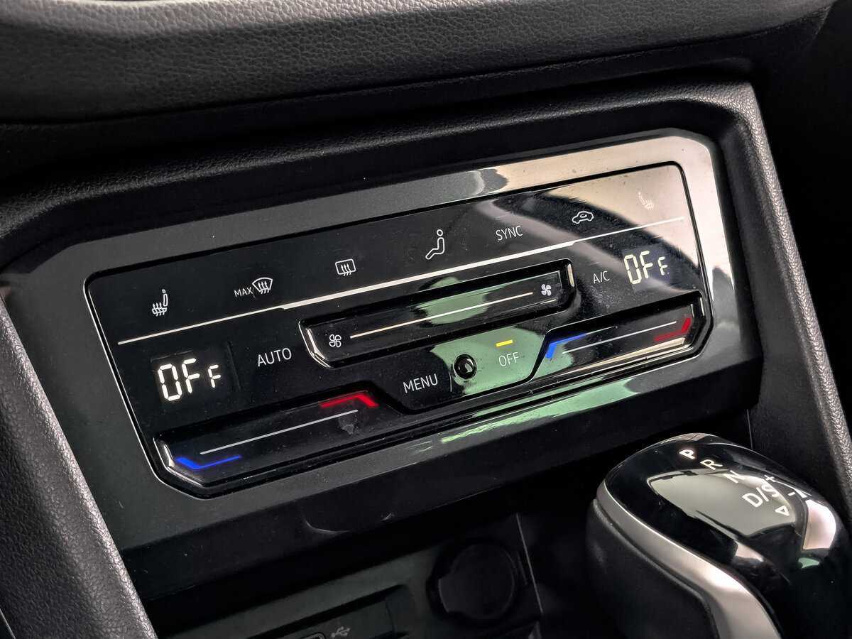 Volkswagen Tiguan, 2021 Фото №23