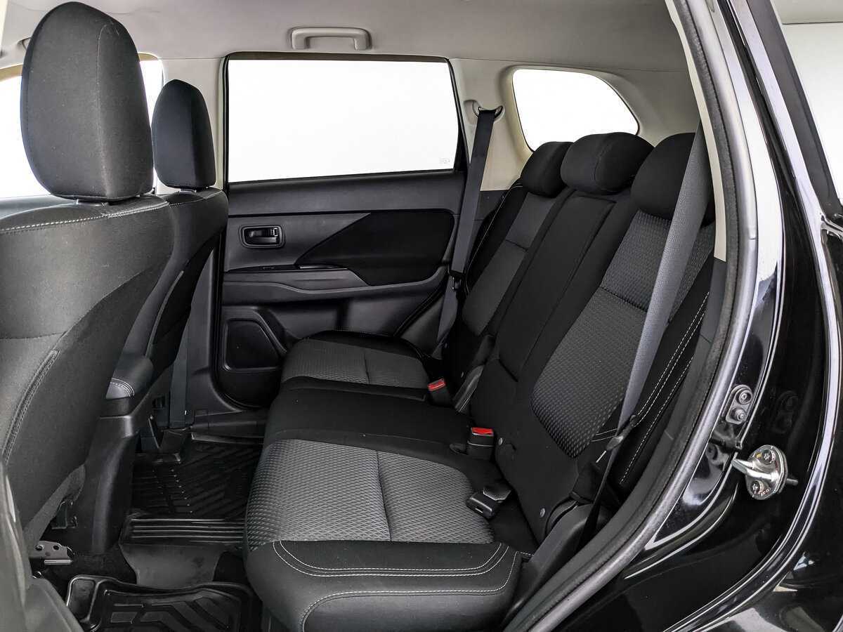 Mitsubishi Outlander, 2018 Фото №14