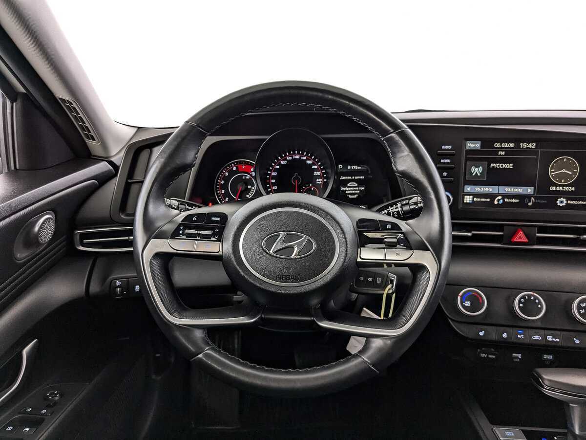 Hyundai Elantra, 2022 Фото №18