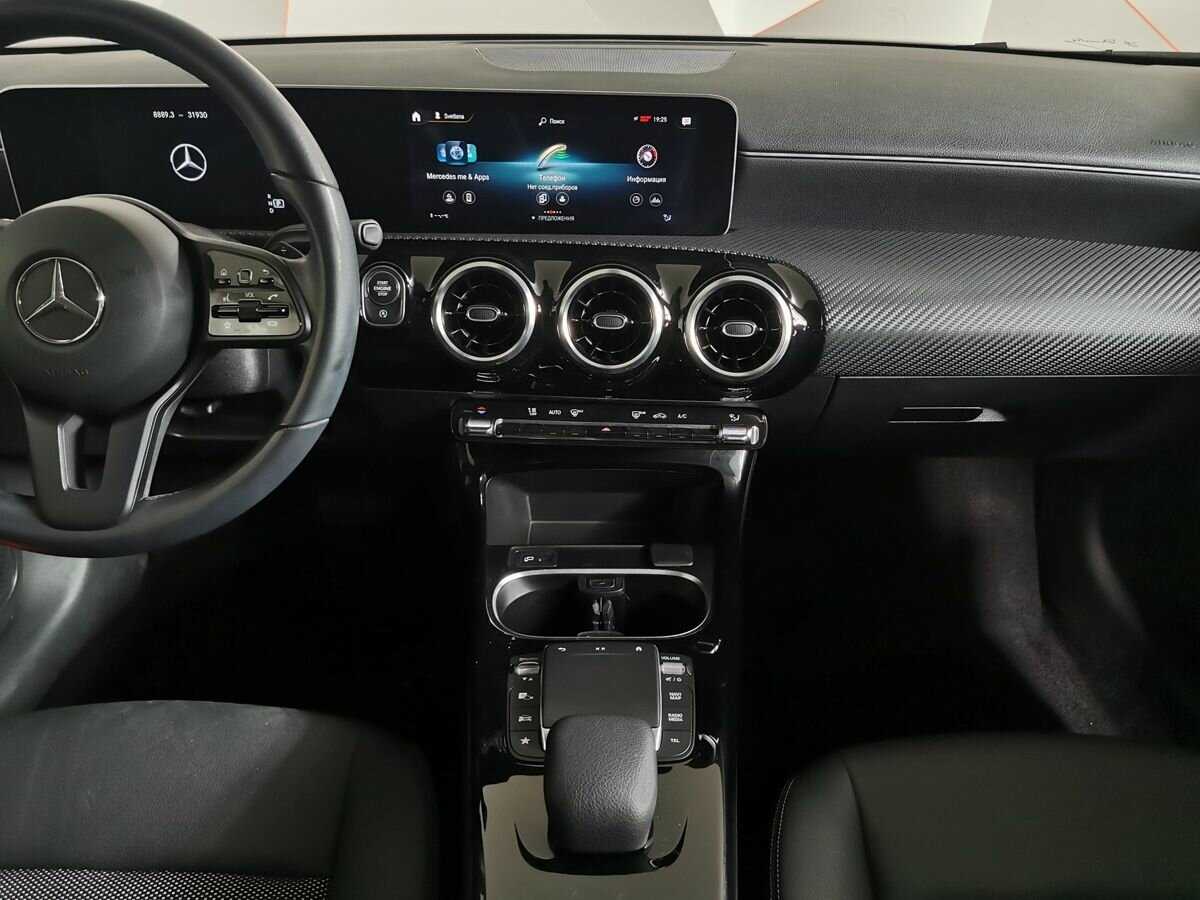 Mercedes-Benz CLA 200, 2020 Фото №11