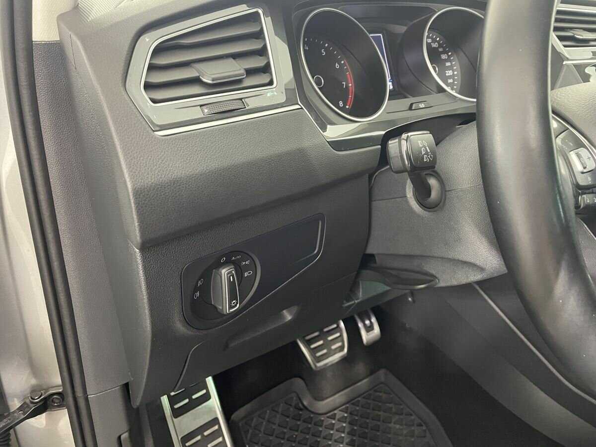 Volkswagen Tiguan, 2019 Фото №9
