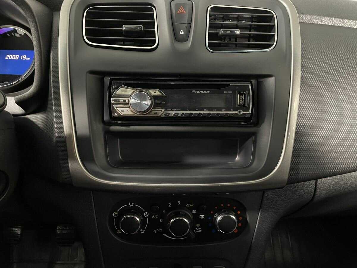 Renault Logan, 2018 Фото №12