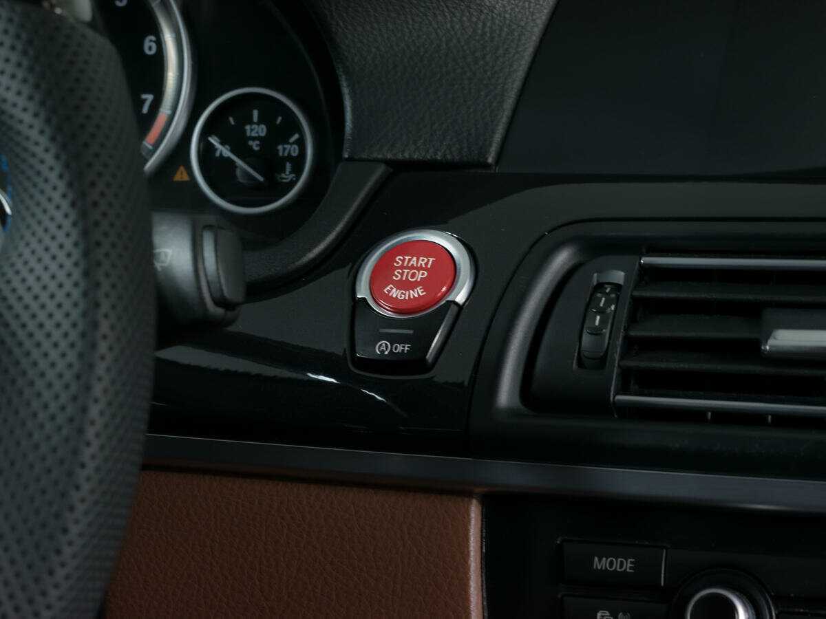 BMW 5 серии 520i, 2013 Фото №13