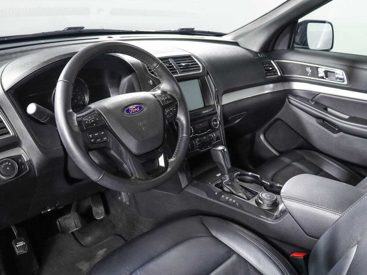 Ford Explorer, 2017 Фото №11
