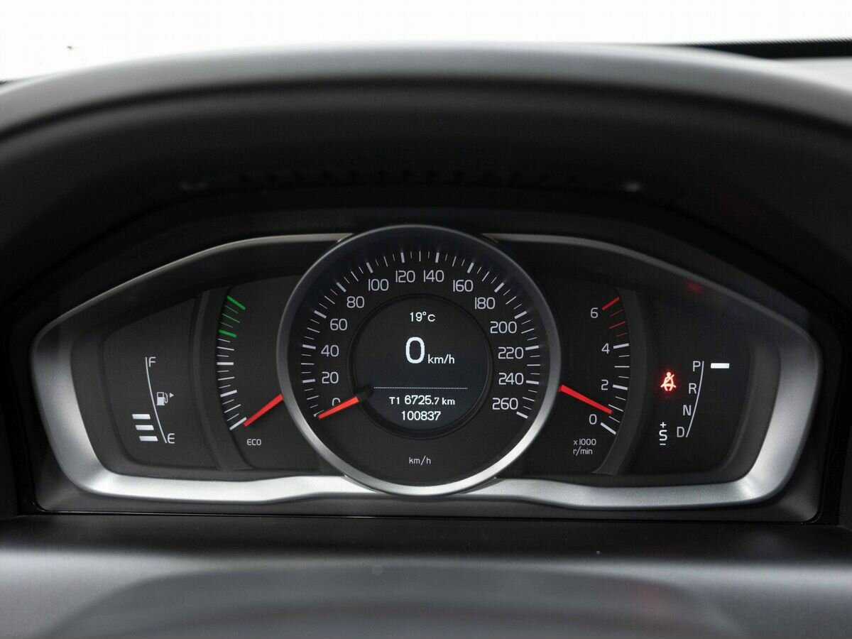 Volvo XC60, 2017 Фото №17