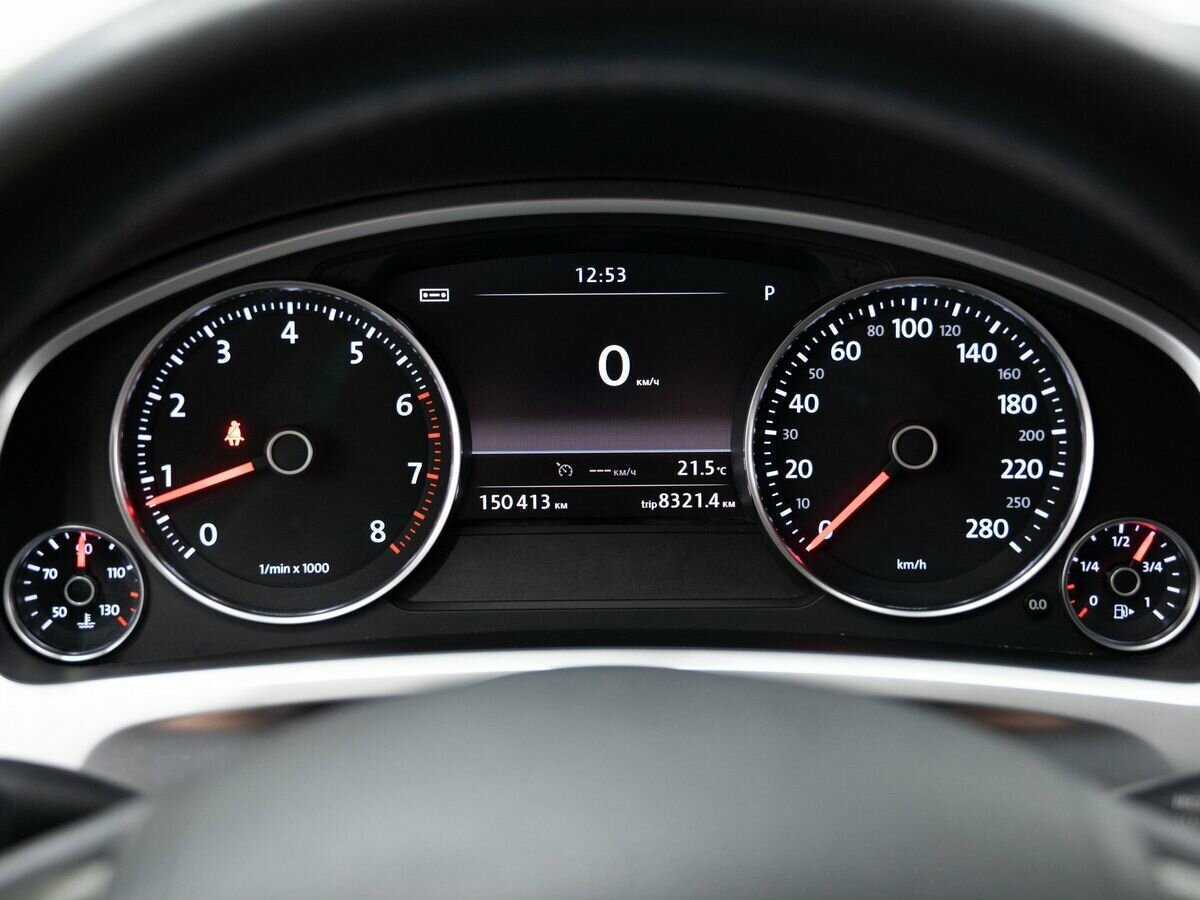 Volkswagen Touareg, 2015 Фото №22