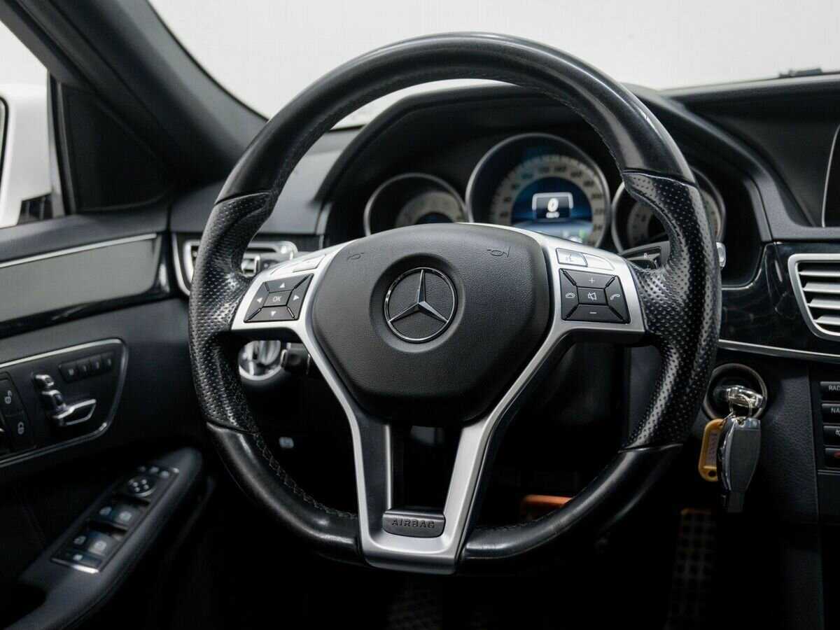 Mercedes-Benz E-Класс 300, 2013 Фото №11