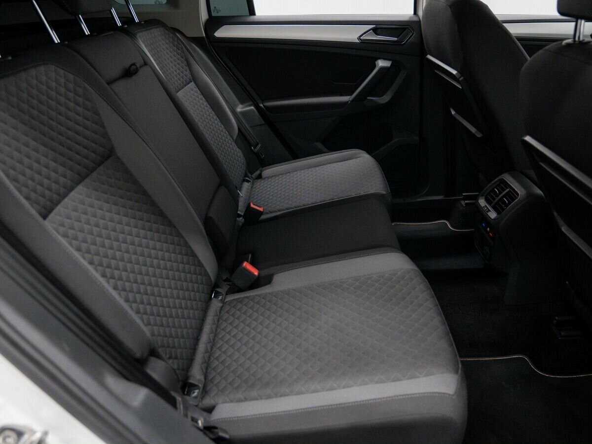 Volkswagen Tiguan, 2018 Фото №9