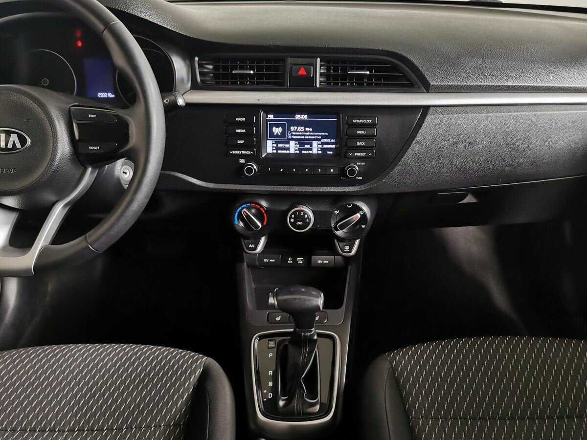 Kia Rio, 2018 Фото №11