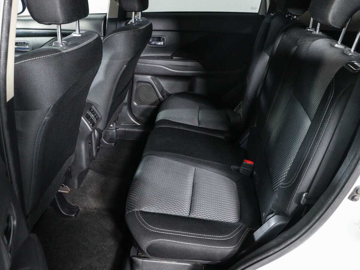 Mitsubishi Outlander, 2018 Фото №10