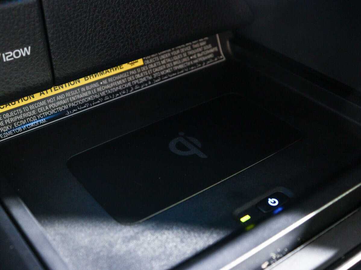 Toyota Camry, 2020 Фото №17