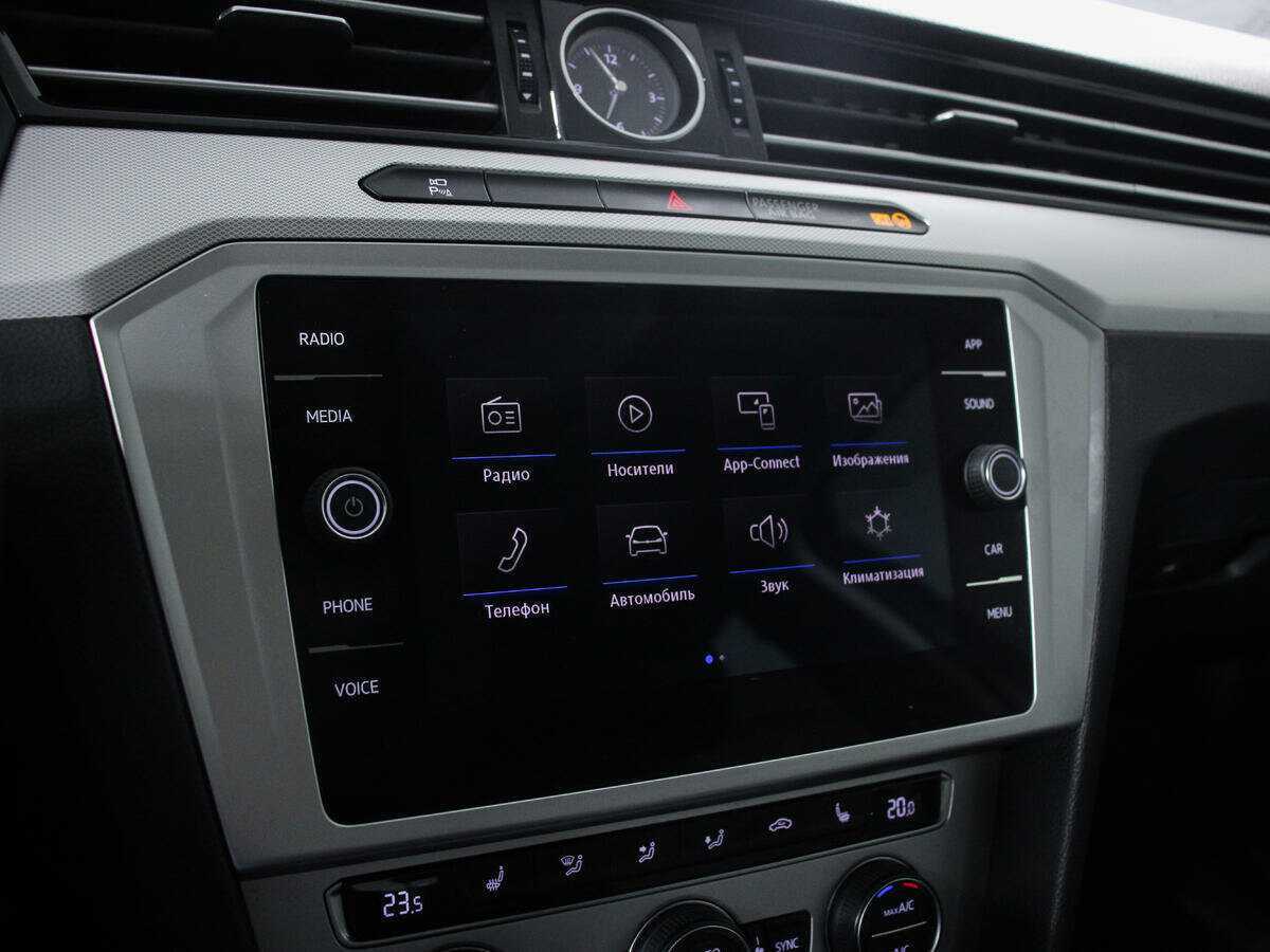 Volkswagen Passat, 2018 Фото №15