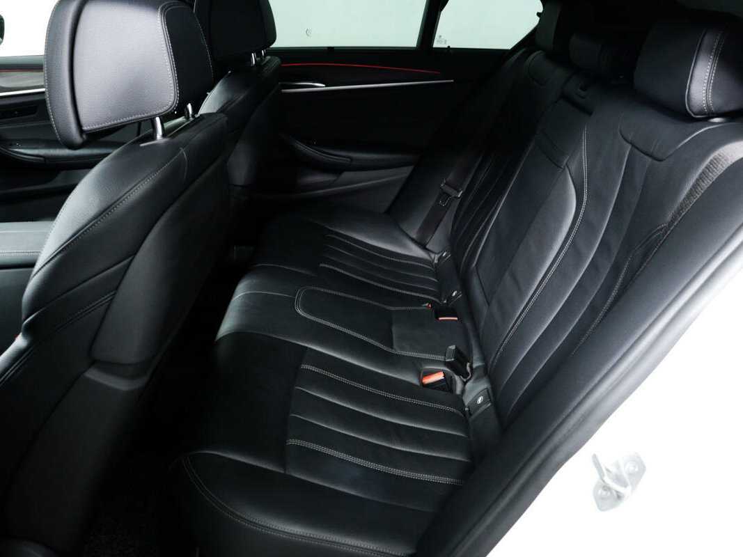 BMW 5 серии 520d xDrive, 2017 Фото №12