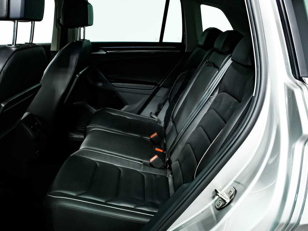 Volkswagen Tiguan, 2020 Фото №12