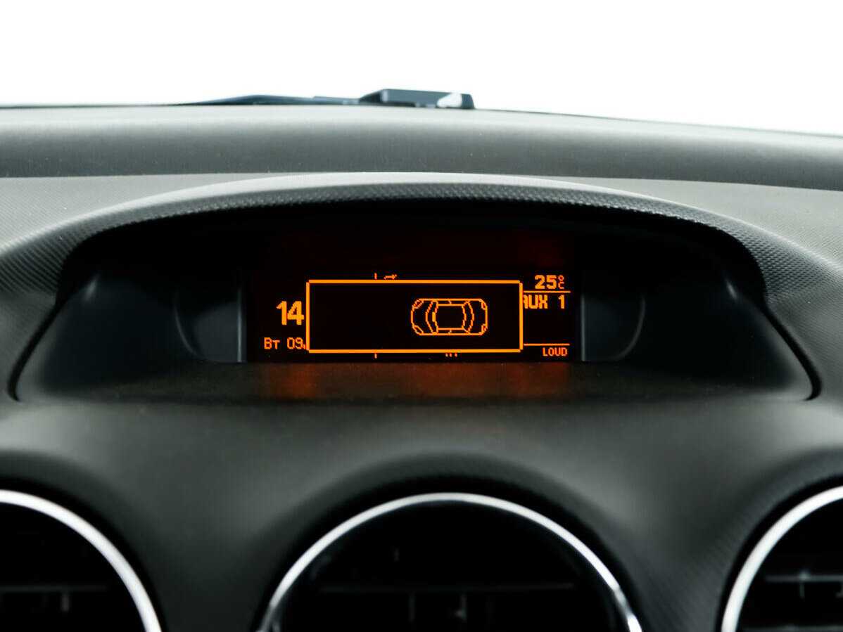 Peugeot 308, 2012 Фото №19