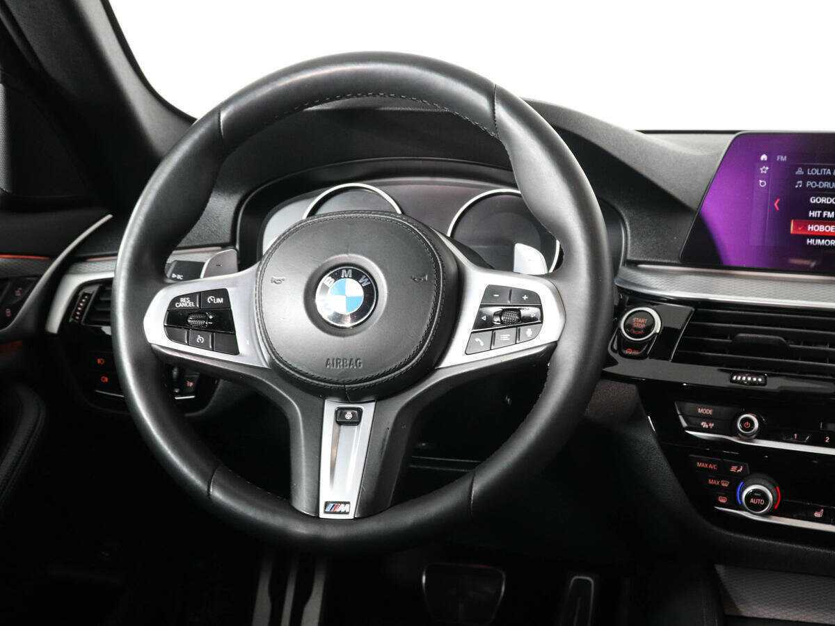 BMW 5 серии 520d xDrive, 2019 Фото №16
