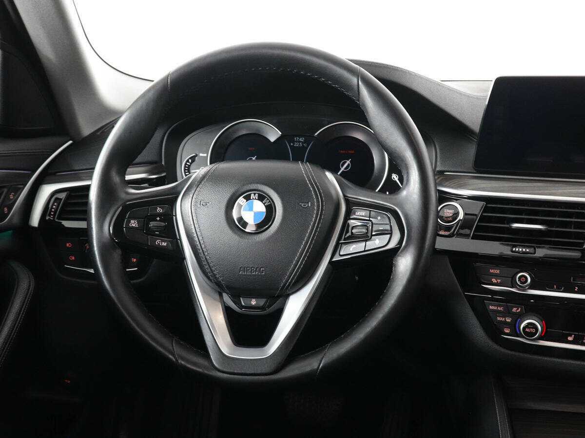 BMW 5 серии 520d xDrive, 2017 Фото №15