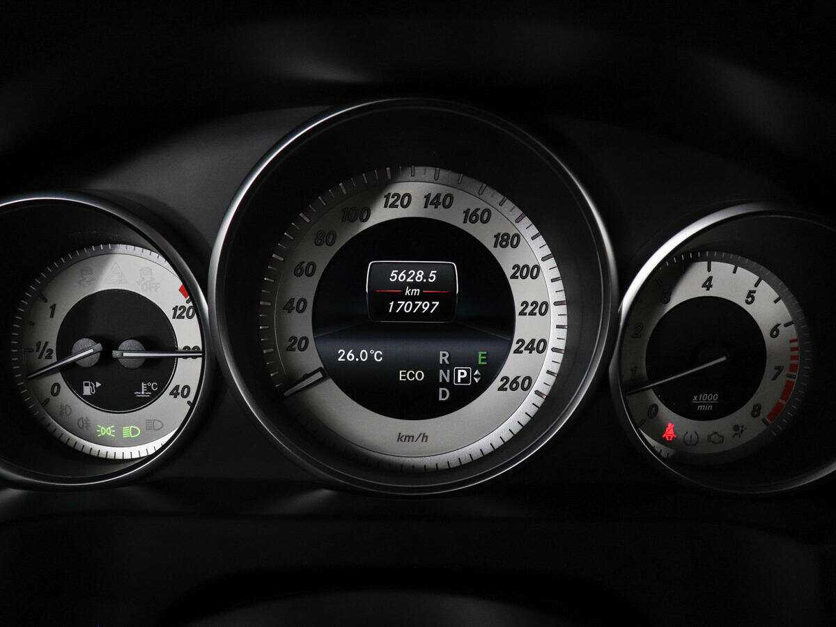 Mercedes-Benz E-Класс 200, 2014 Фото №11