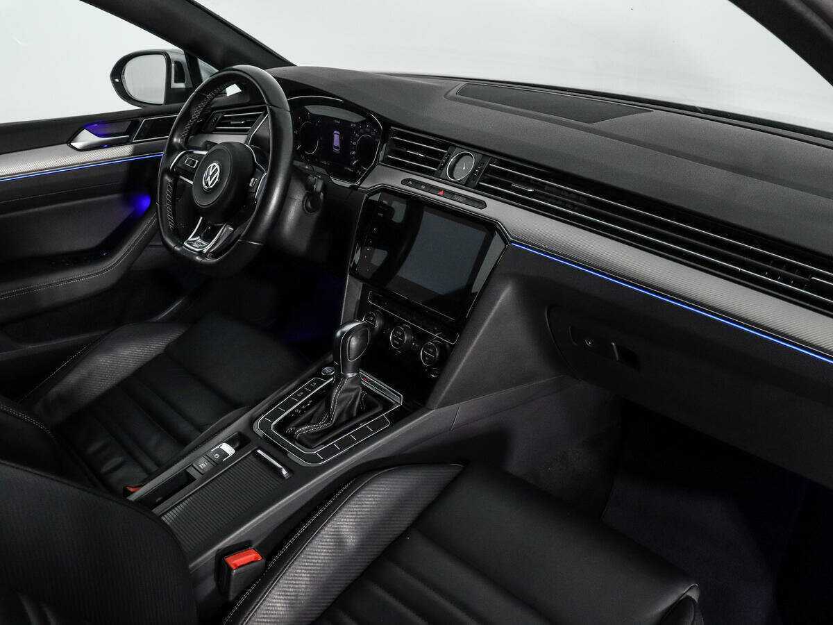 Volkswagen Passat, 2019 Фото №12