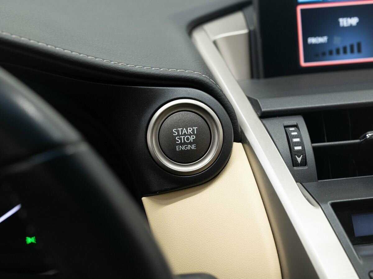 Lexus NX 200t, 2015 Фото №24