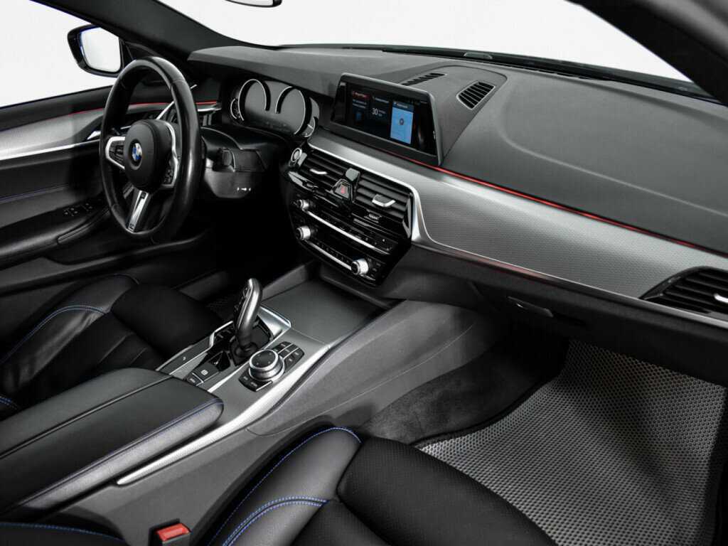 BMW 5 серии 520d xDrive, 2019 Фото №12