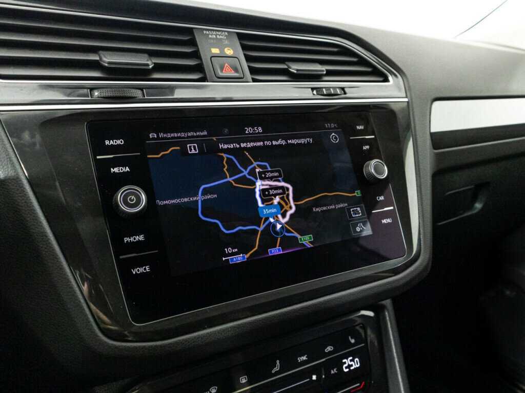 Volkswagen Tiguan, 2021 Фото №17