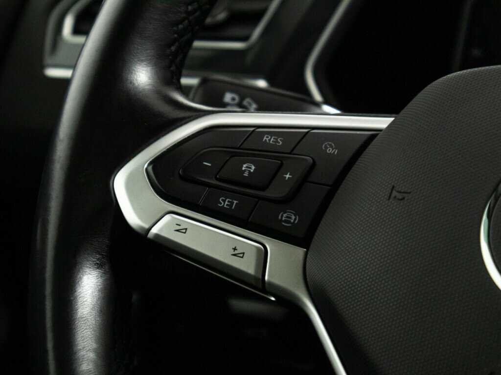 Volkswagen Tiguan, 2021 Фото №21