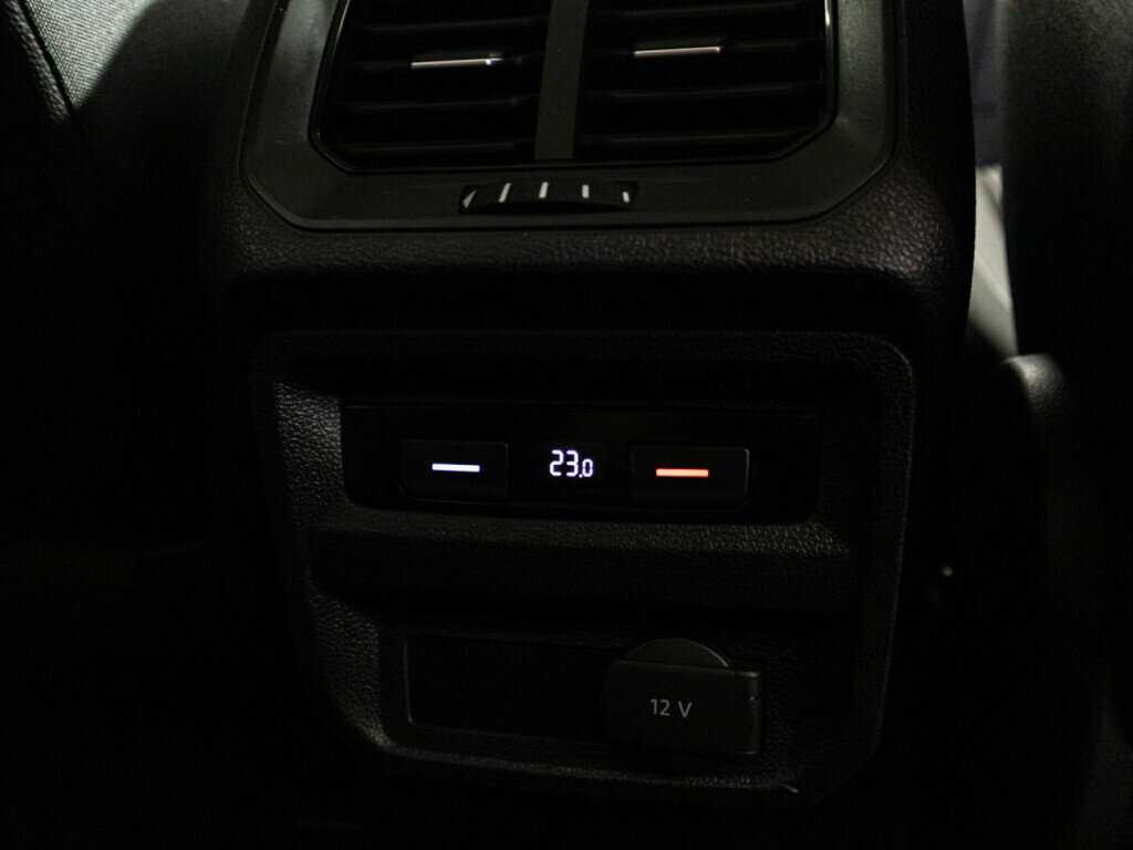 Volkswagen Tiguan, 2018 Фото №18