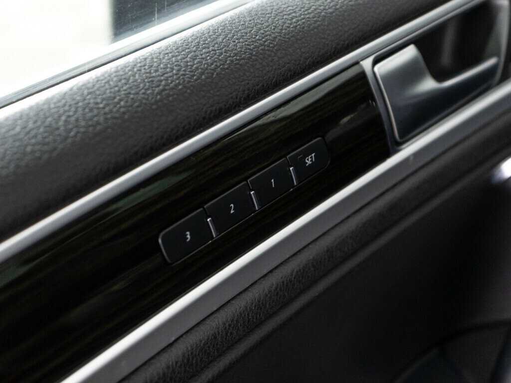 Volkswagen Touareg, 2016 Фото №20