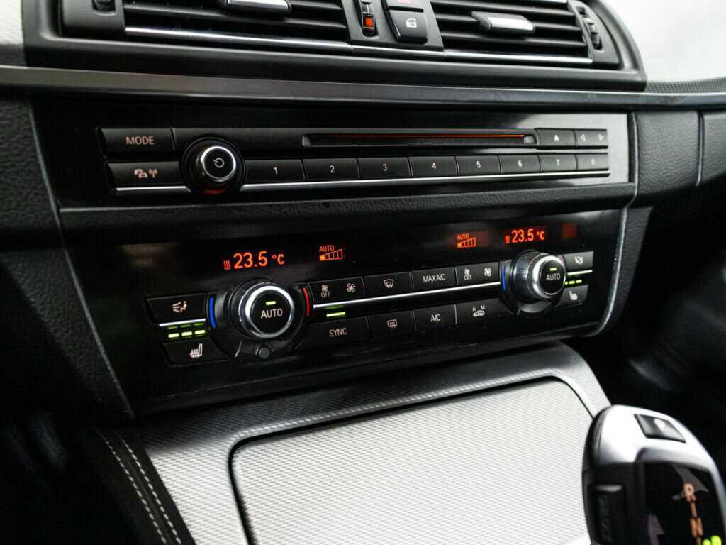 BMW 5 серии 520i, 2016 Фото №18