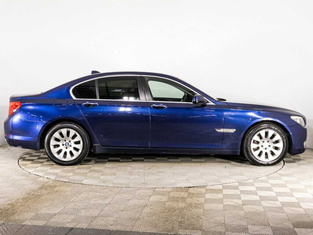 BMW 7 серии 740i, 2012 Фото №4
