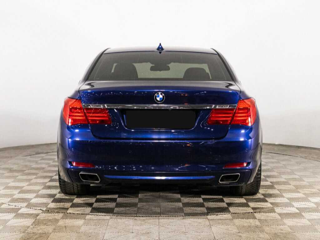 BMW 7 серии 740i, 2012 Фото №6