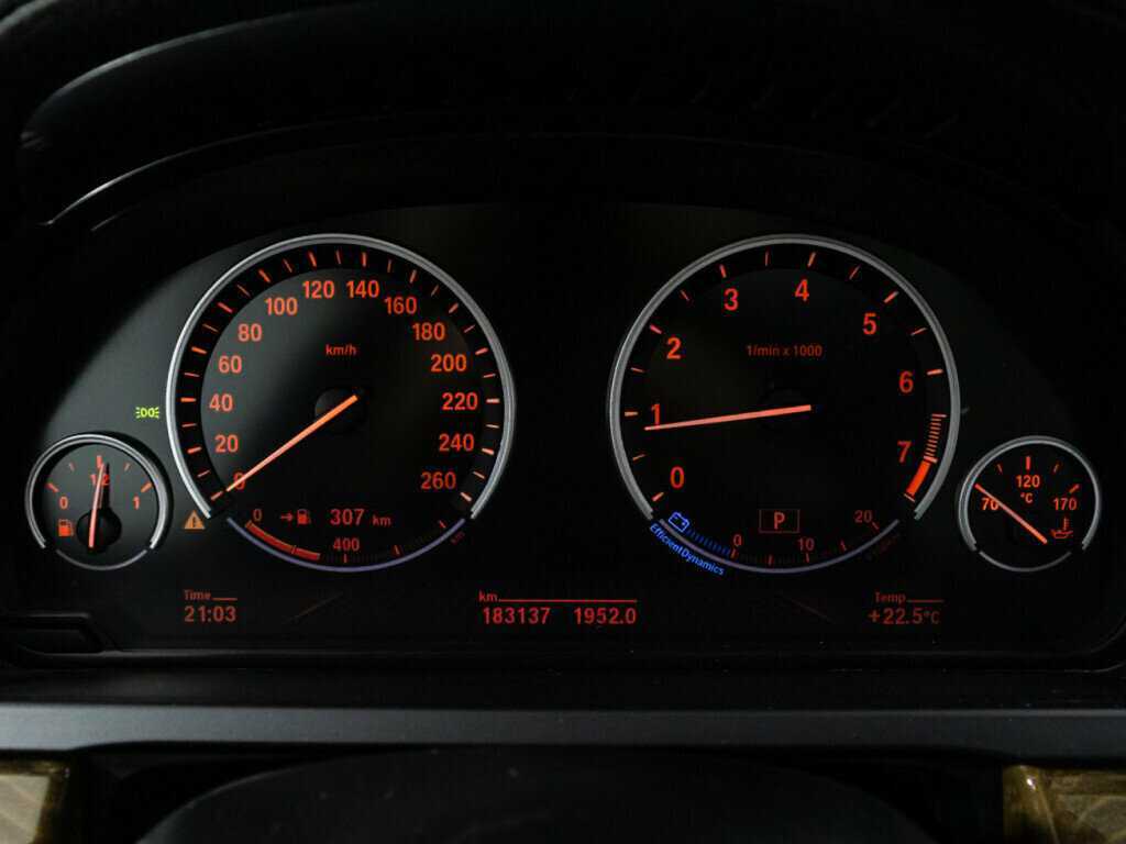 BMW 7 серии 740i, 2012 Фото №12