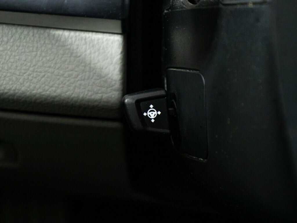 BMW 7 серии 740i, 2012 Фото №20