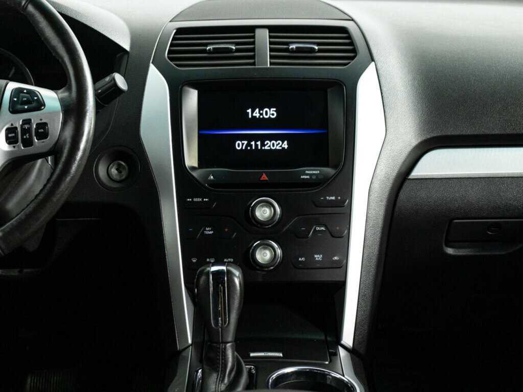 Ford Explorer, 2015 Фото №14