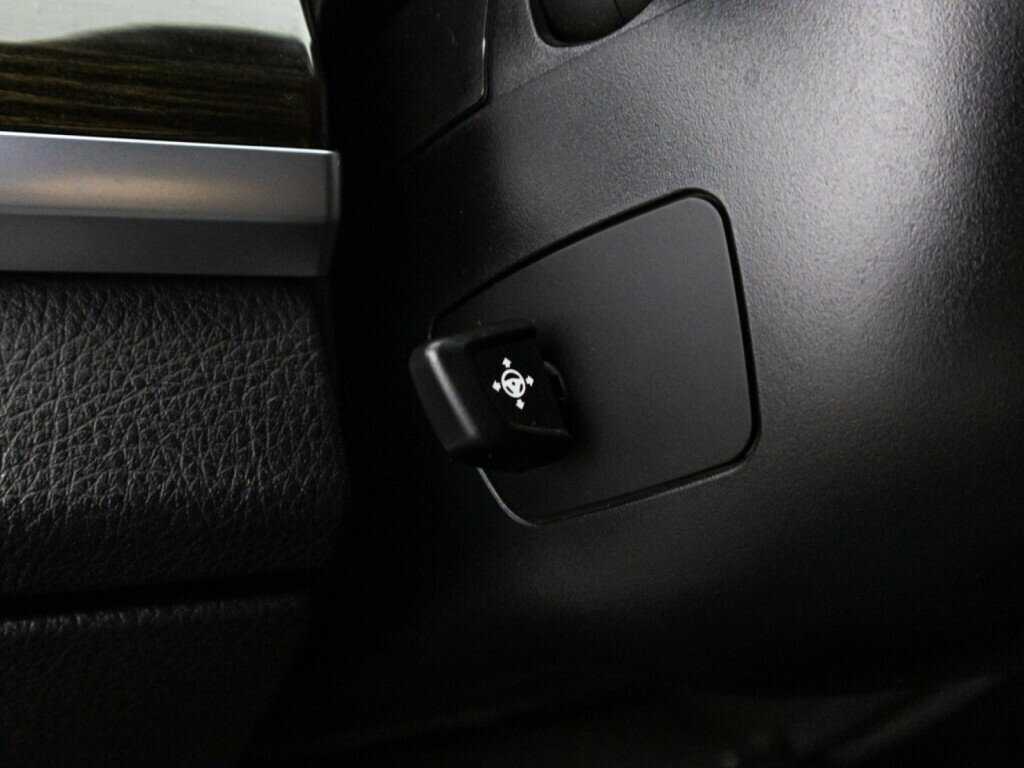 BMW 7 серии 740d xDrive, 2012 Фото №19