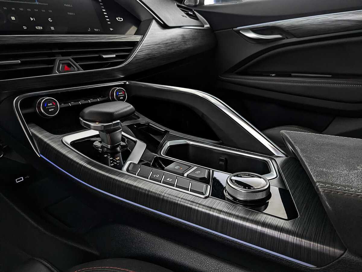 Geely Tugella, 2023 Фото №20